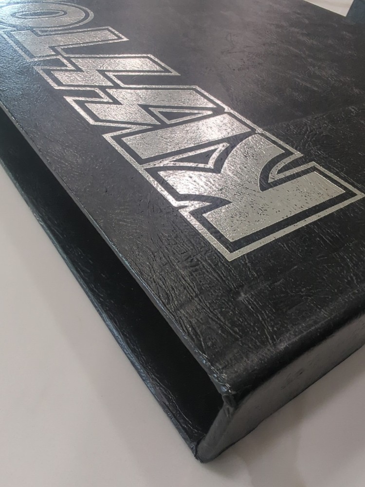 KISS Book KISSTORY USED Nice Ships Free DRGLAS