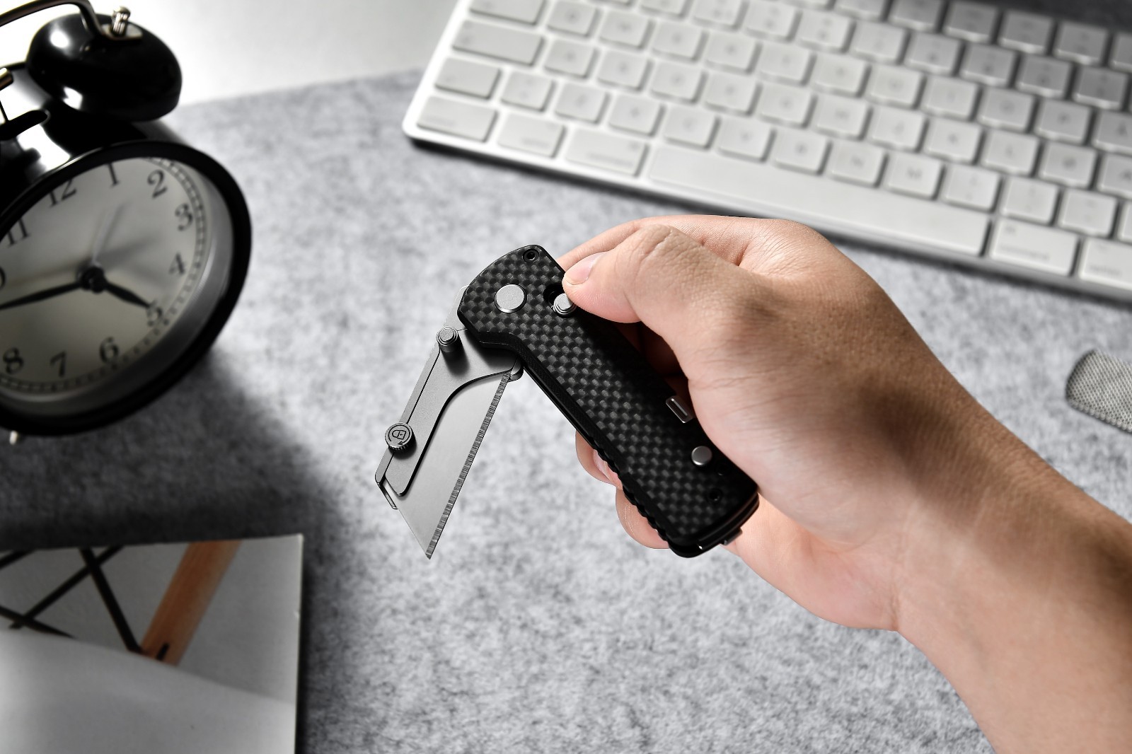 Olight U1 Pro Multitool Folding Utility Knife, Carbon Fiber Overlay & G10 Handle