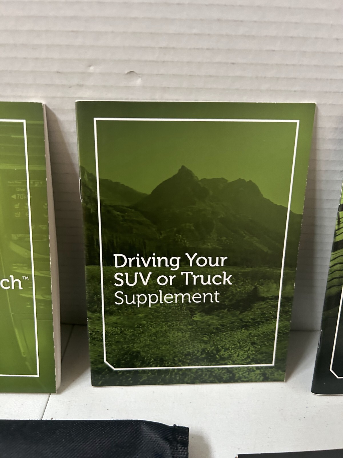 2011 FORD EXPLORER Factory Owners Manual Set & Case OEM Free Shipping