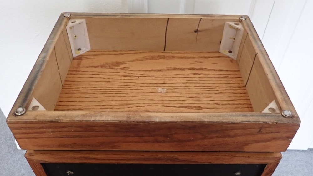 Single Klipsch Quartet Speaker Base in Good Condition