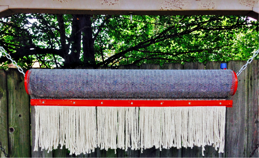 (1) 30" CATTLE LIVESTOCK OILER RUB for insect / parasite / fly control USA Mfg