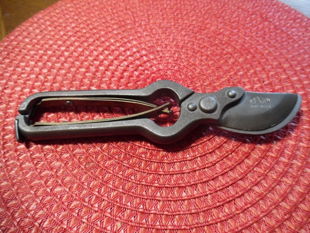 VERY NICE Vintage PEXTO 60 Pruning Shears Snips Scissors W/Brass Spring Action