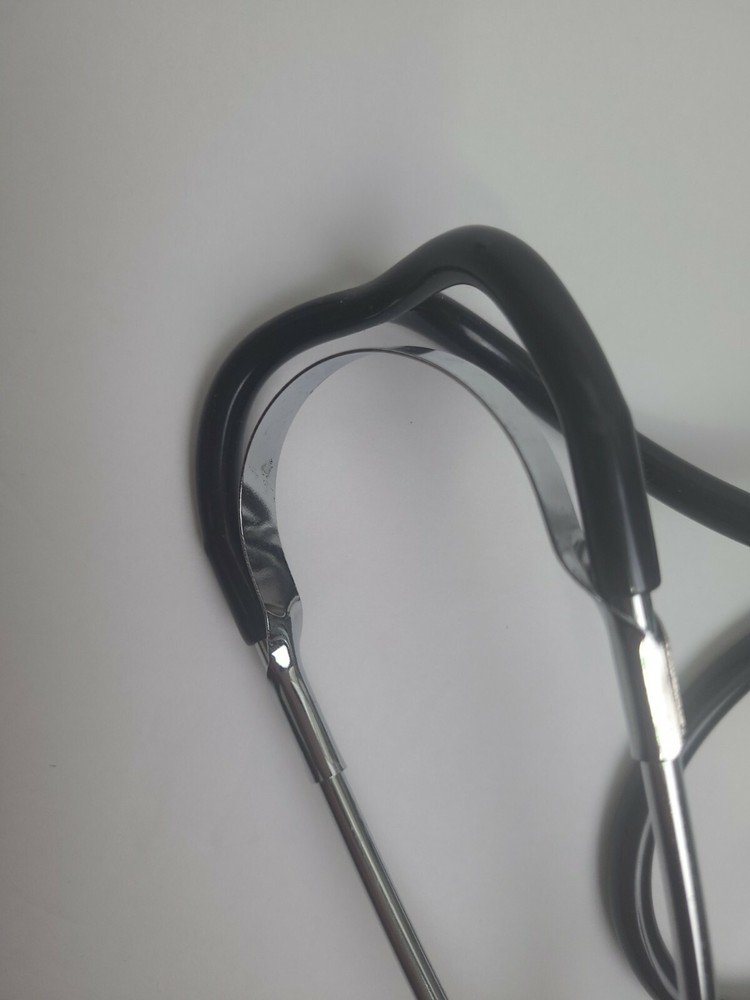 DELUXE STETHOSCOPE (FOR EDUCATIONAL (USE ONLY) Black EUC