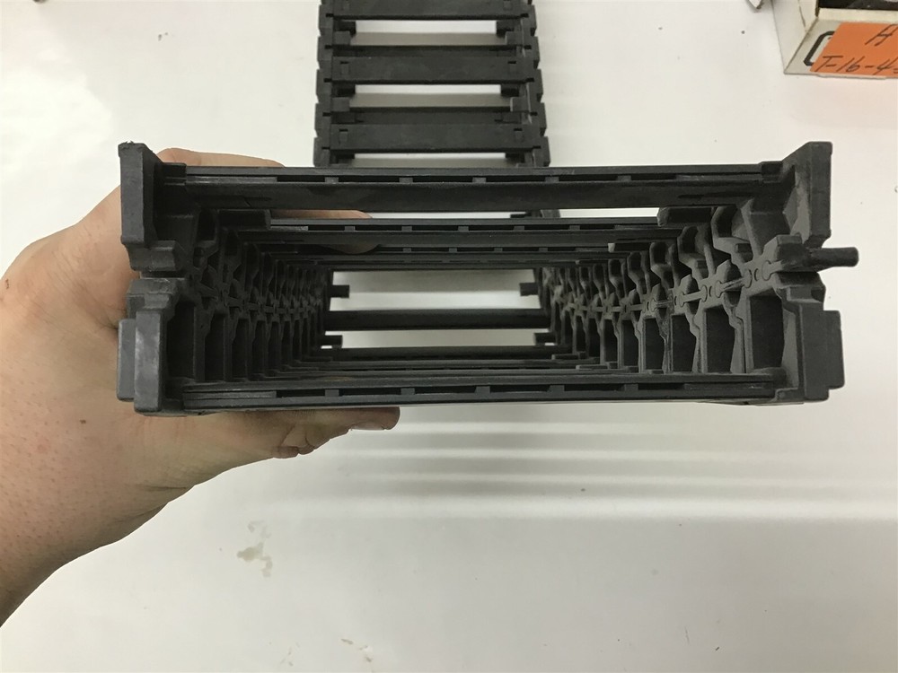 Igus E6.40.02.100 Chain Cable