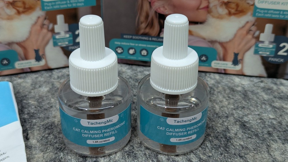 Cat Calming Diffuser, 4 Pack TachengMc,Cat Pheromones 2 Diffuser + 4 Refill 48ml