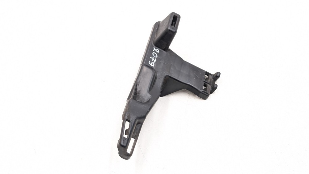 MERCEDES E CLASS C207 BUMPER MOUNT BRACKET FRONT LEFT SIDE A2078850716 2013