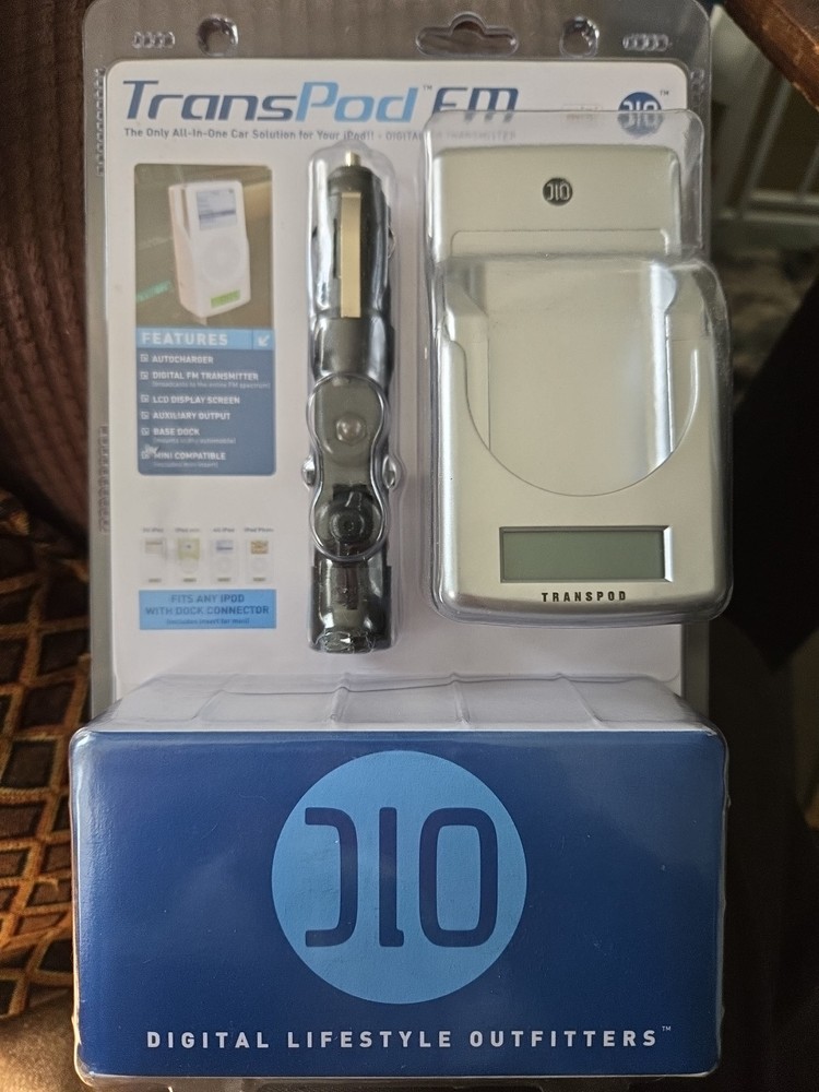 DLO TransPod FM iPod Transmitter & Docking Station