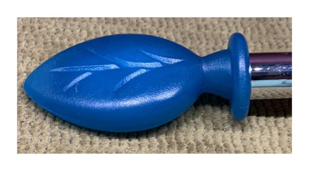 USUAL CORKSCREW REMOVER PULLER TOP MADE OF VERY HARD MATERIAL, NOT SURE?