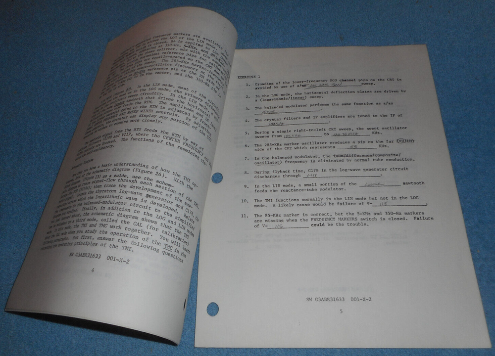 1979 US Air Force Technical Training Guide FM/FM Spectrum Analyzer & Calibrator