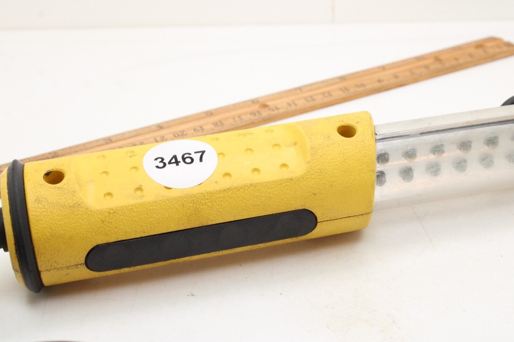 Intertek 18 LED 25 WattHanging Corded Work Light Works