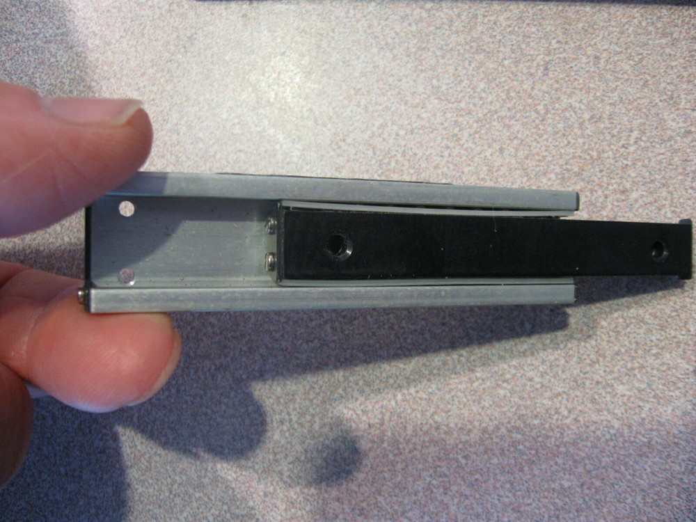 PIC DESIGN POSITIONING SYSTEMS LINEAR SLIDE (as-is) 3"