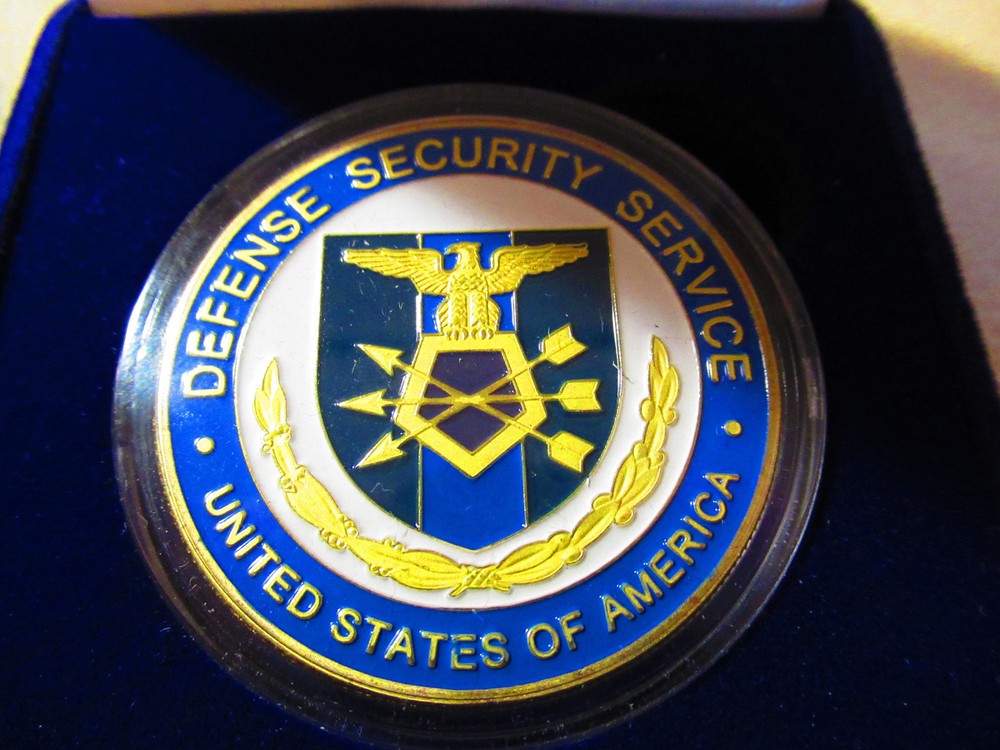 DEFENSE SECURITY SERVICE Challenge Coin w/ Presentation Box
