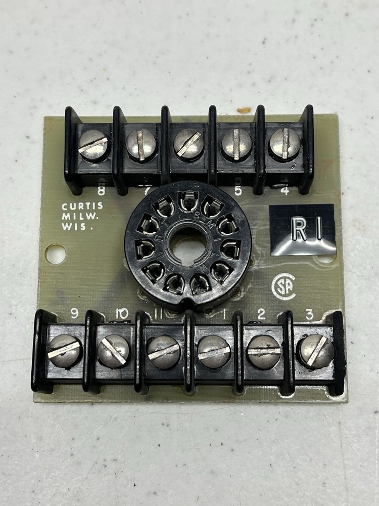 Curtis Relay Base 11 Socket