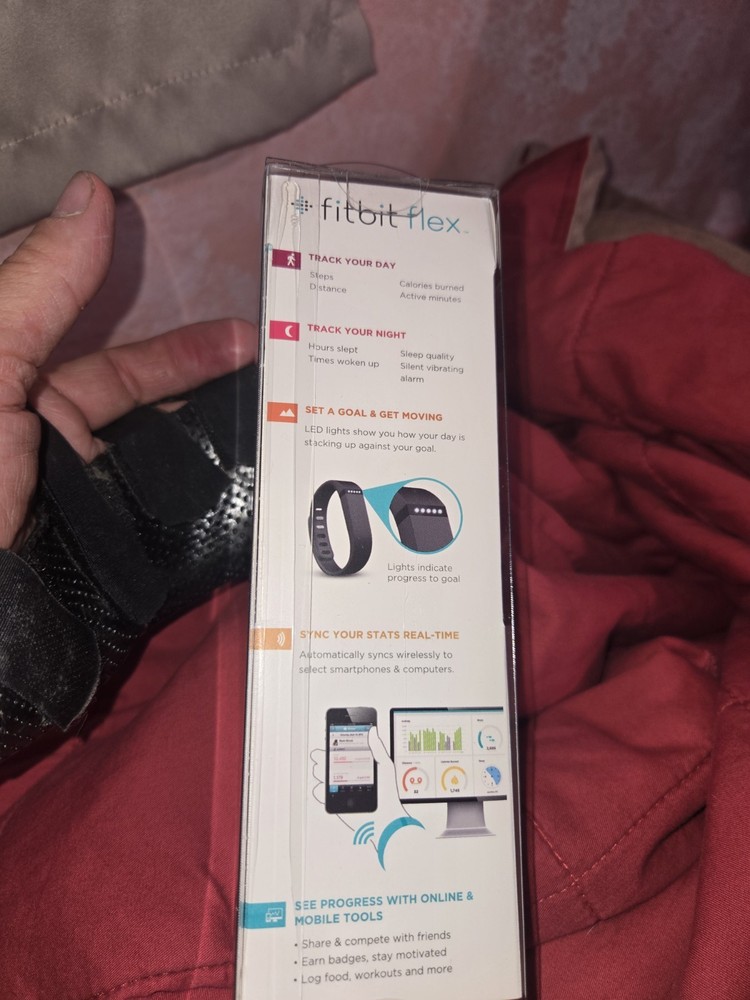 **NEW SEALED**Fitbit Flex FB401 FLEXRED Wireless Activity Sleep TrackerWristband