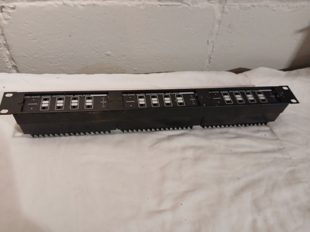 Radio Systems Ru-4a4d Distribution Amplifier Rack