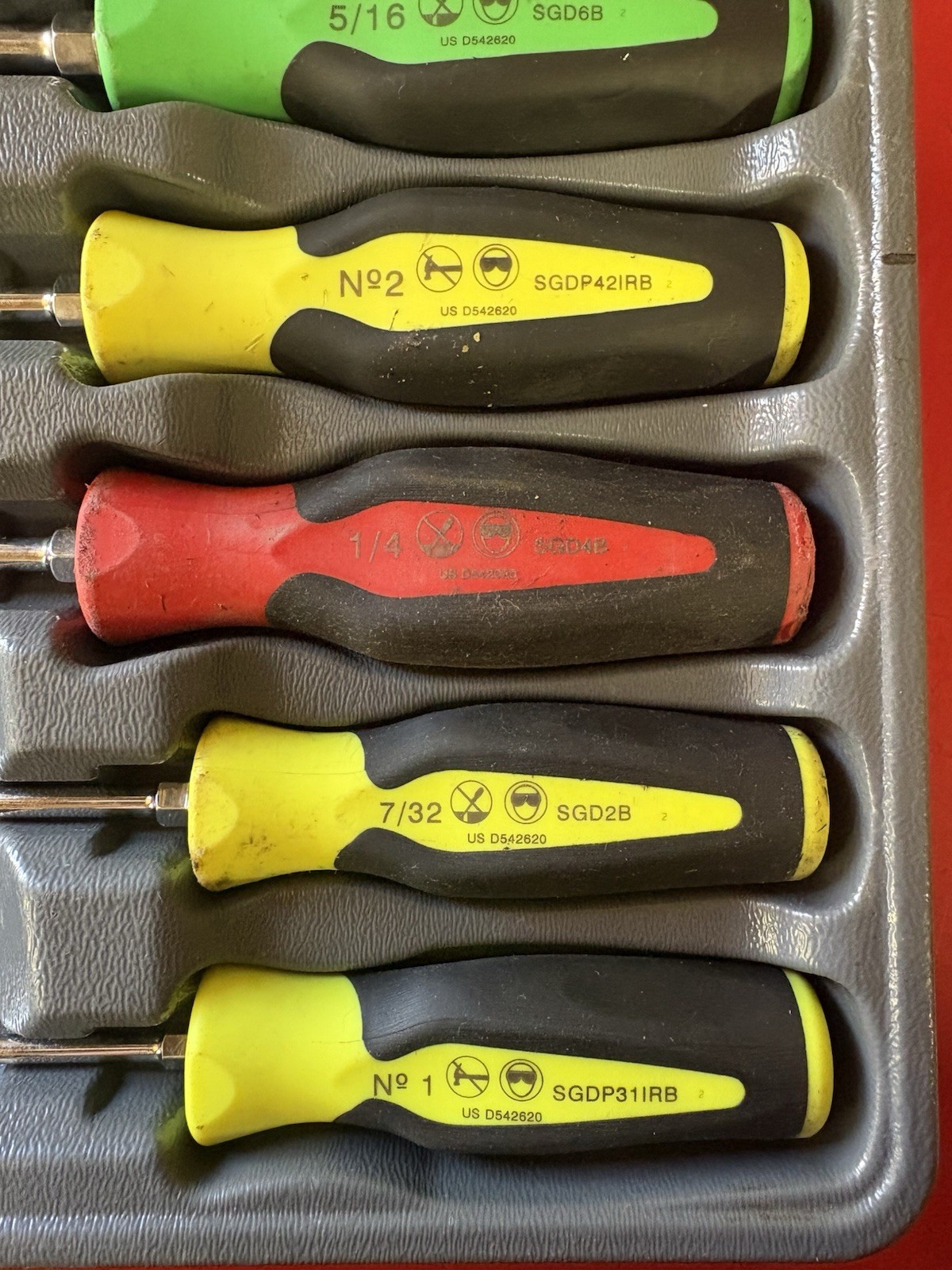 SNAP ON 9Pc HI-VIZ Mixed Soft Grip Screwdriver Striking Prybar Set