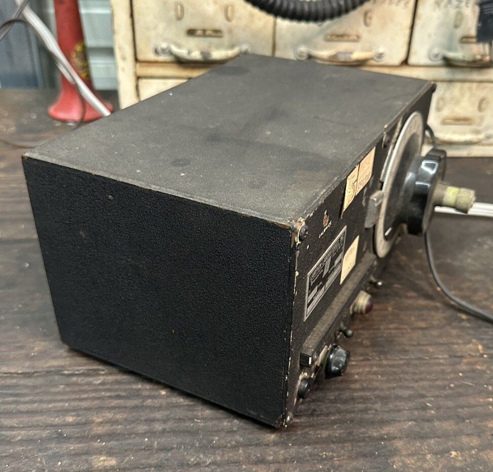 Vintage Lampkin Laboratories Frequency Meter Model 105-B