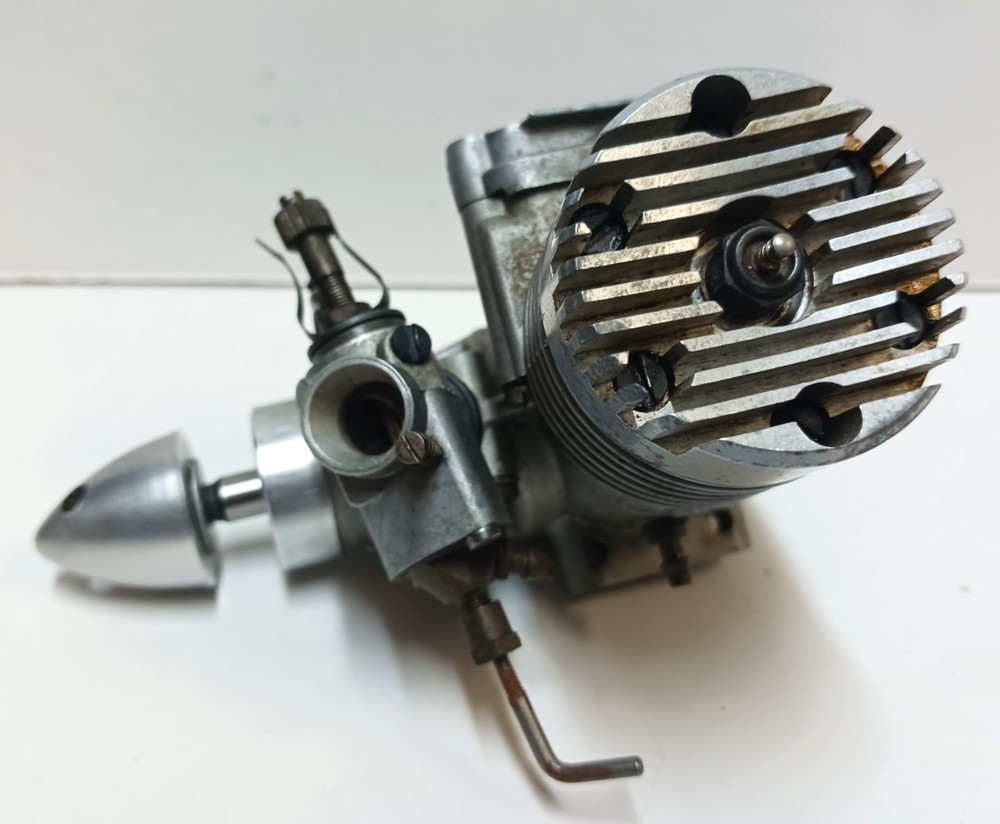 Vintage Co Mo 40 RC Model Engine - made in Italy