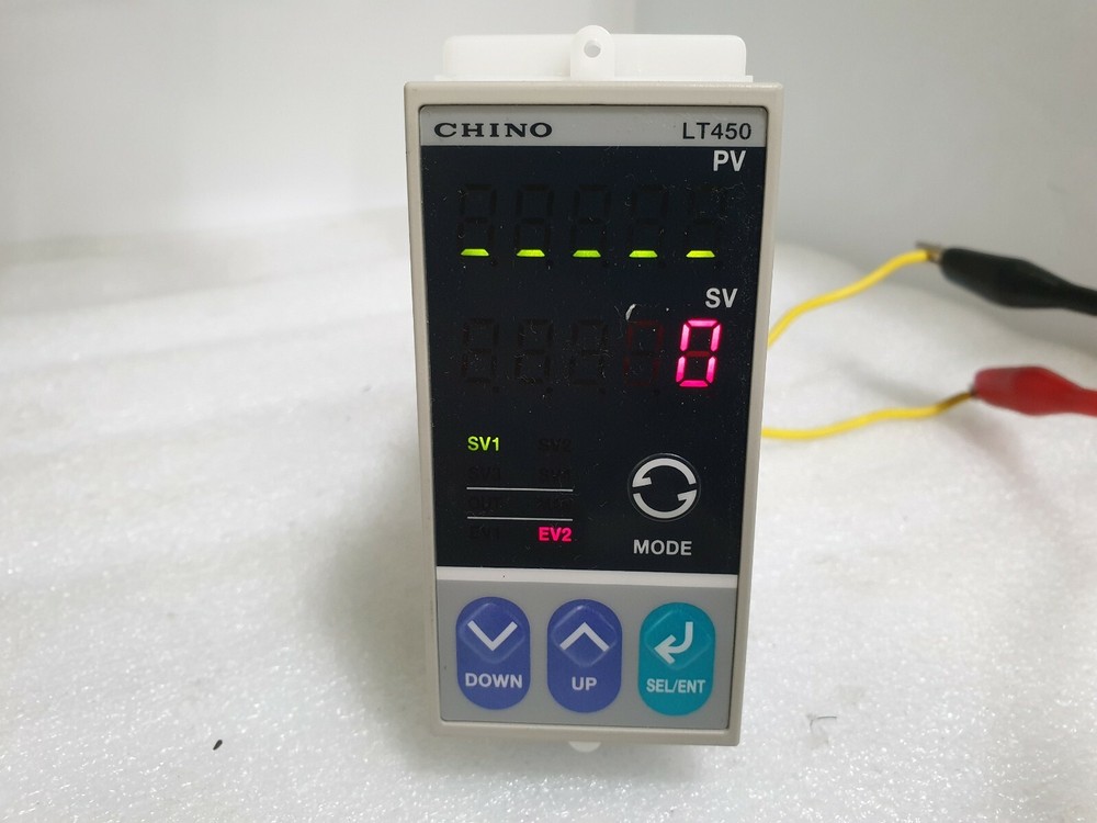 CHINO LT450 Digital Indicating Controllers LT45030010-00A