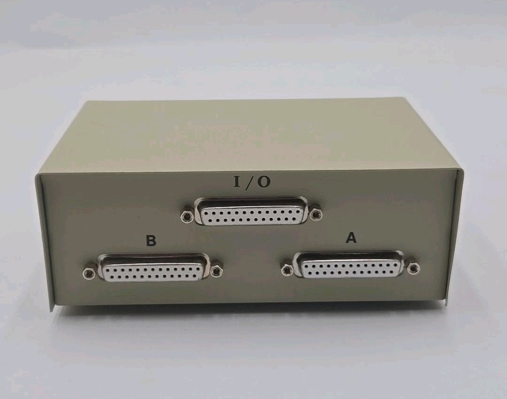 Belkin F1B024E 2-Port Data Transfer Switch