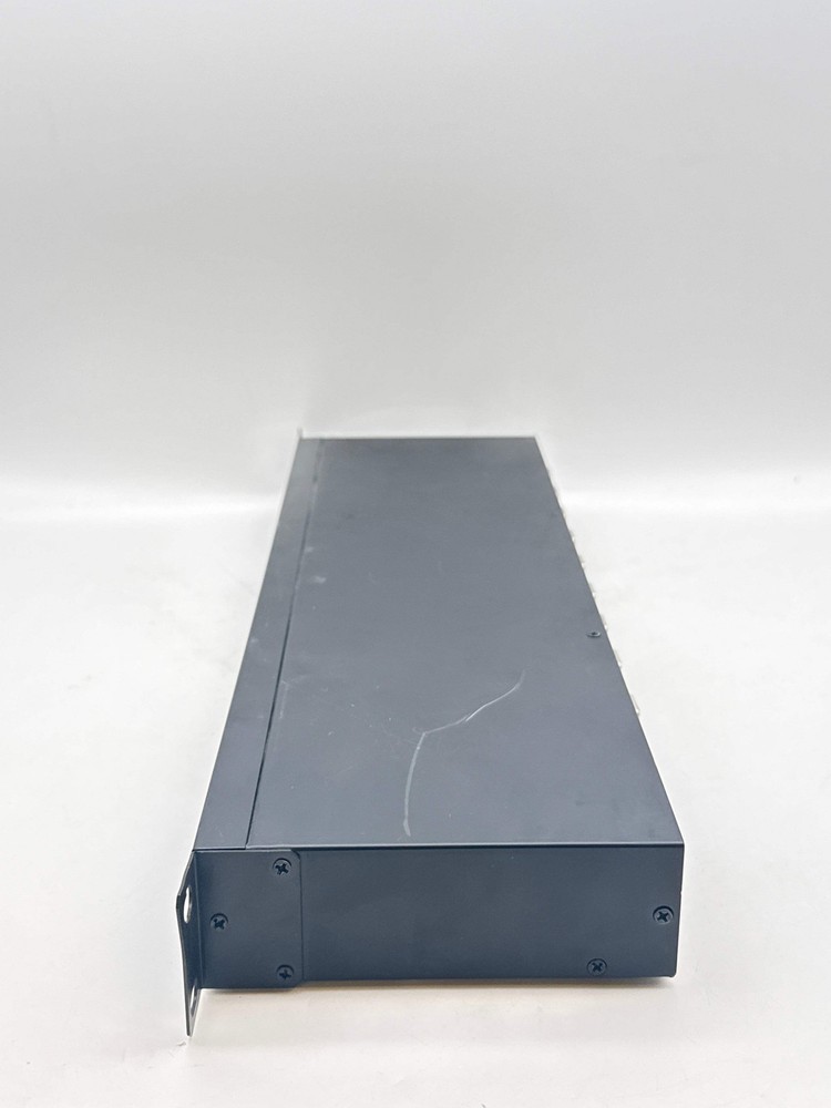 Rijer 8 Port Smart USB 2.0 KVM Switch