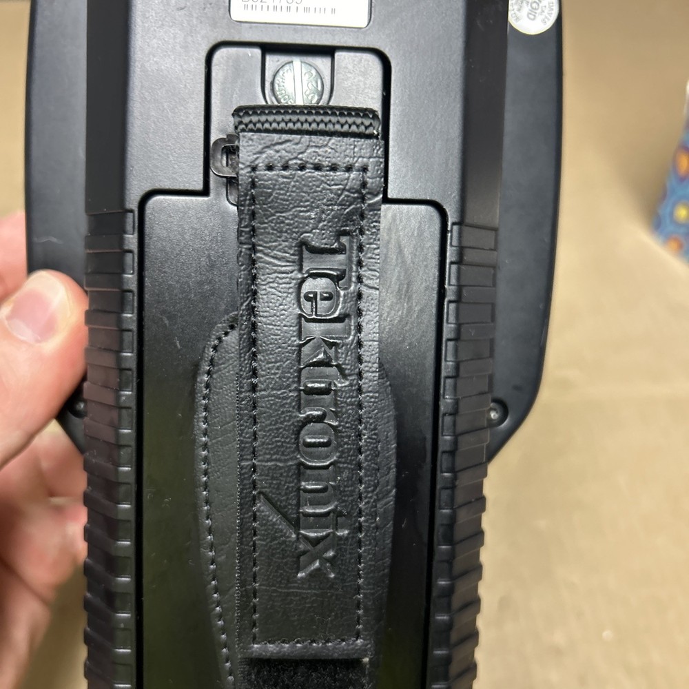 TEKTRONIX WFM90D PORTABLE HANDHELD VECTORSCOPE WAVEFORM MONITOTR