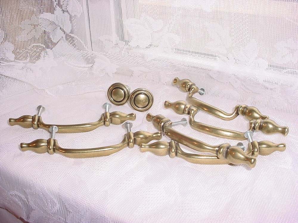 Brass Drawer Pulls Knobs Mixed Lot 8 Piece Metal