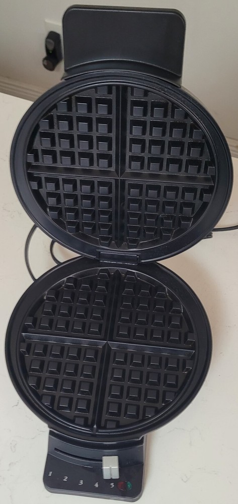 Cuisinart Round Classic Waffle Maker