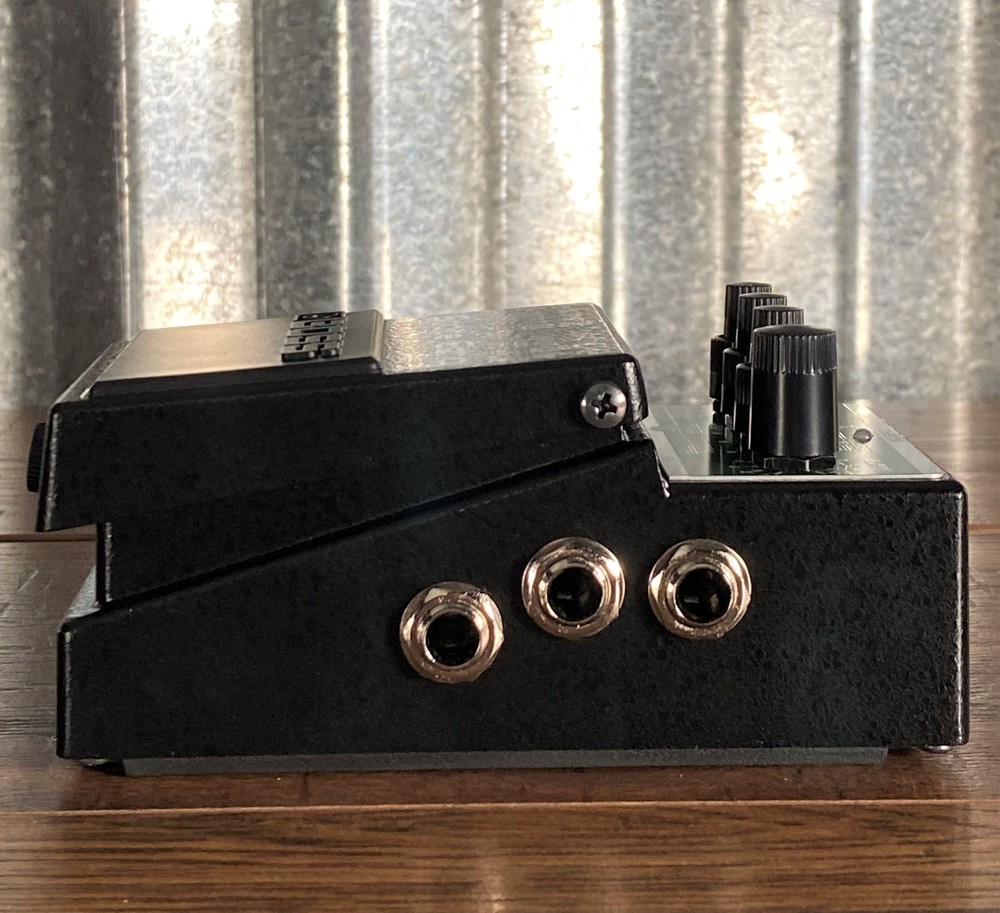 Boss RE-2 Space Echo Compact Guitar Effect Pedal