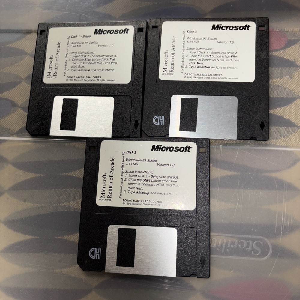 Microsoft Return Of Arcade Windows 95  Disk Set Retro Computer Gaming 1996