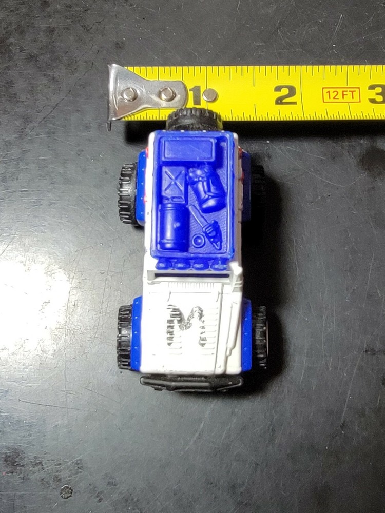 2010 Mattel Matchbox Dune Dog