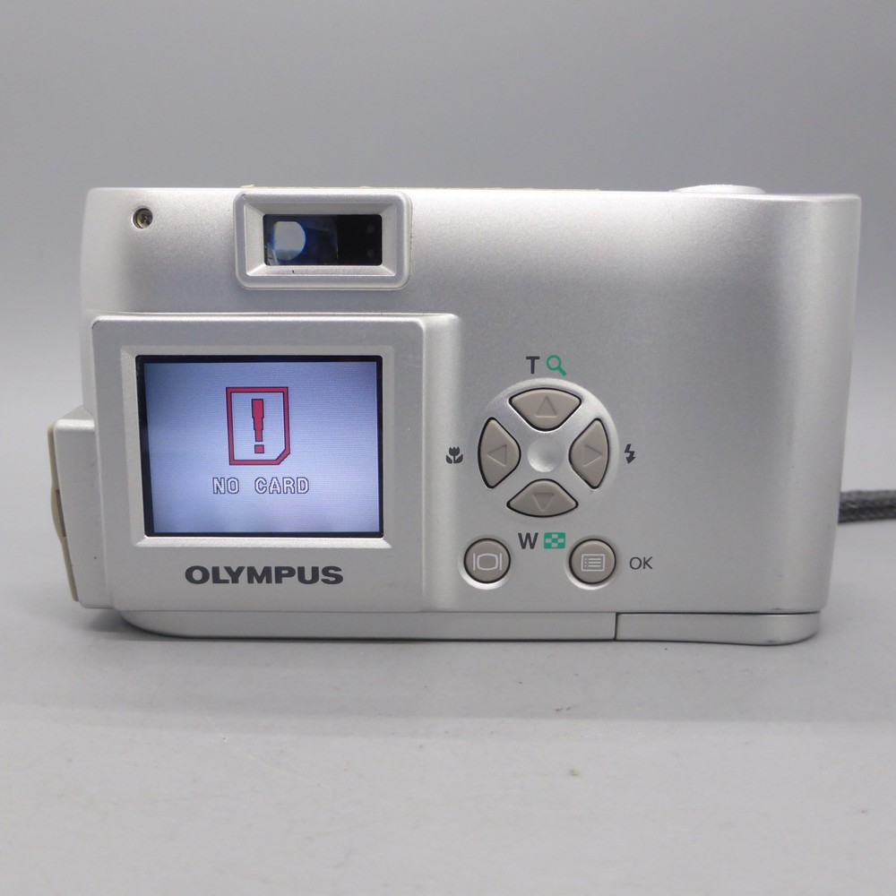 Olympus Digital Camera Camedia C-2 2.0MP Silver Tested