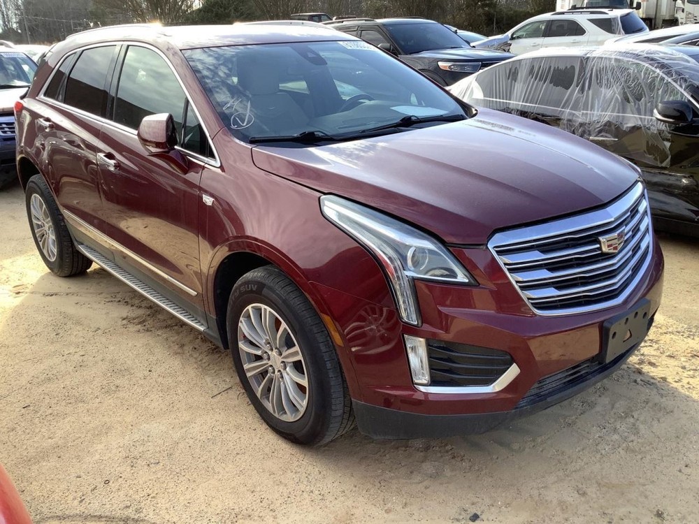 XT5 2017 Glove Box 4925385