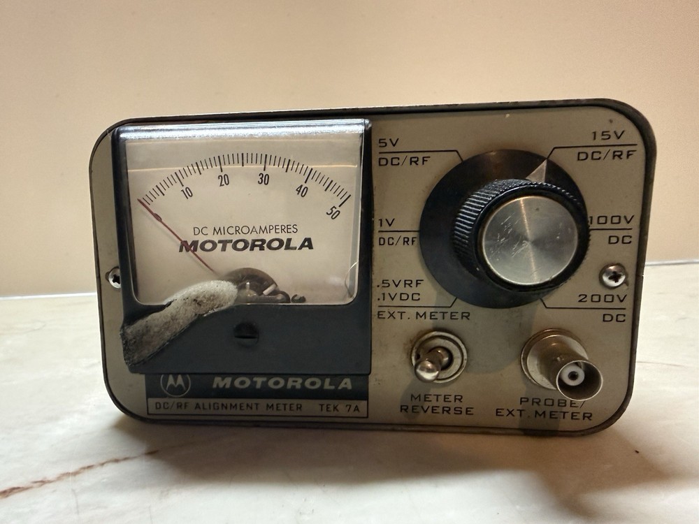MOTOROLA TEK 7A DC/RF ALIGNMENT METER RADIO TEST UNIT