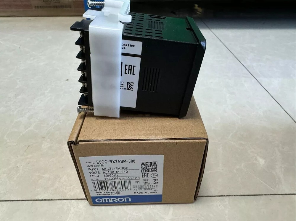 Fast delivery 1PCS NEW Omron Temperature Controller E5CC-RX2ASM-800 100-240 VAC
