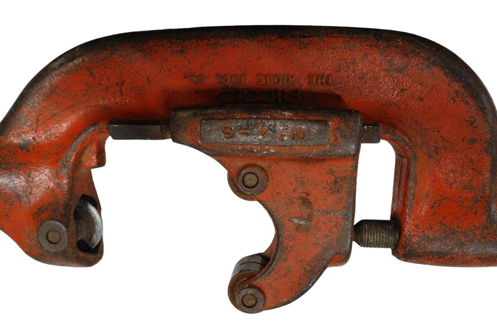 Ridgid 4-S Pipe Cutter 2-4"