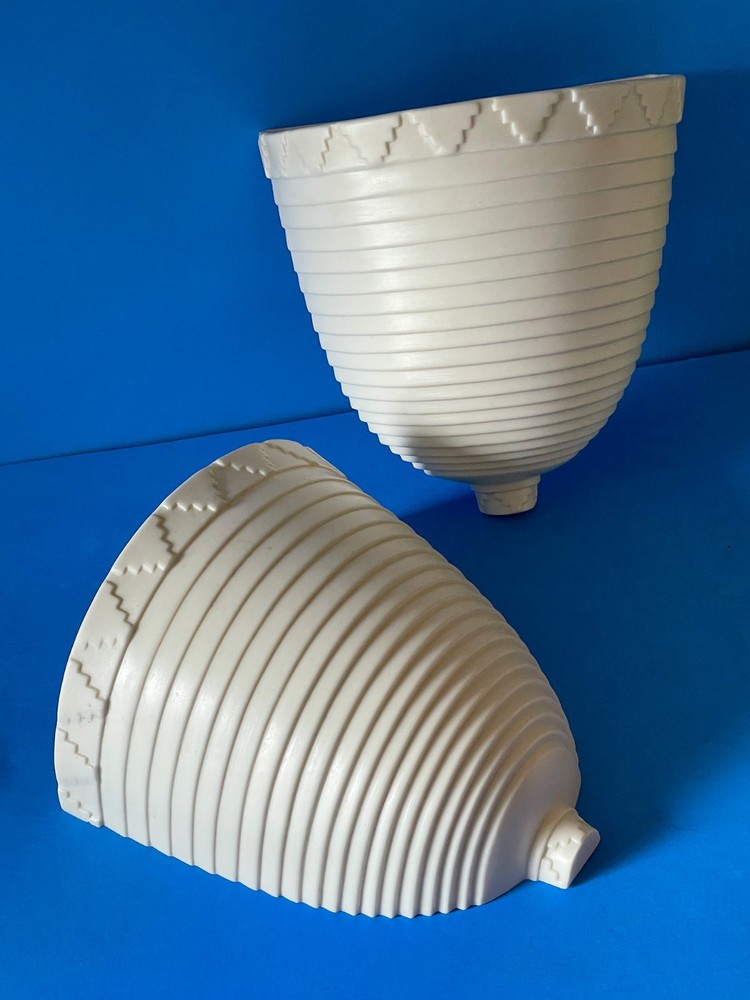Art Deco Fine White Ceramic Sconces 1930s