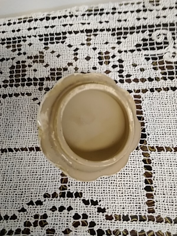 White Irridence Cookie Jar with lid