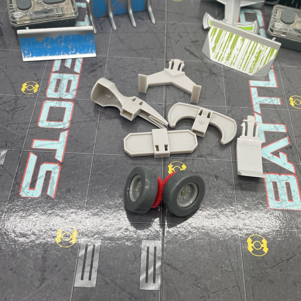 HEXBUG BattleBots Arena Pro - Build Your Own Battle Bot - UNTESTED READ DESCRIPT