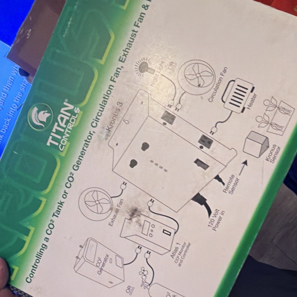 Titan Controls Kronus 3 CO2 & Temp Controller Day Night Remote Sensor