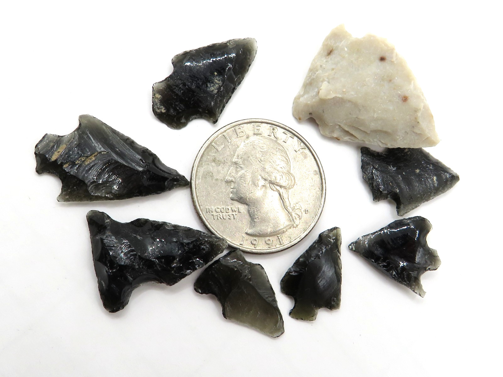 LOT OF 8 INDIAN NATIVE AMERICAN ARROWHEAD / PROJECTILE POINTS FOUND IN OHIO**