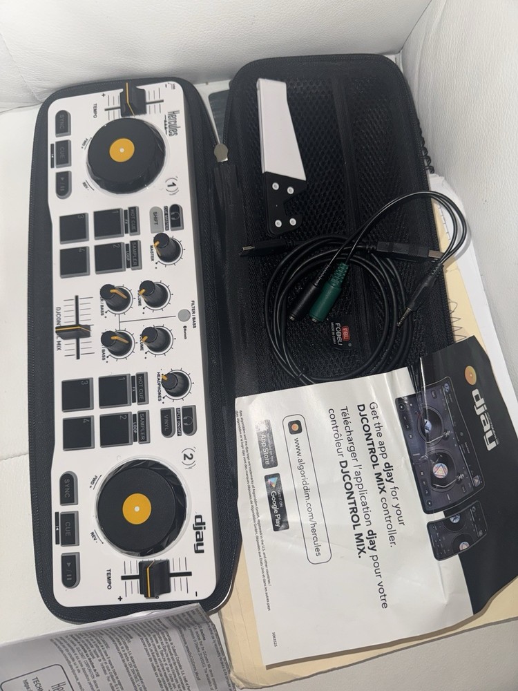 Hercules DJControl Mix Wireless Double Deck Controller - White