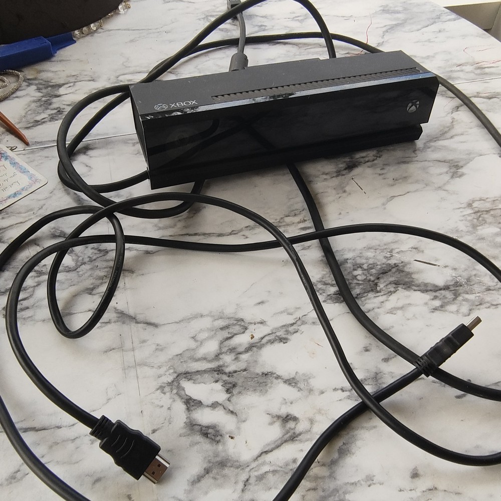 Microsoft Xbox One Kinect Sensor Bar Wired Black for Xbox One Console