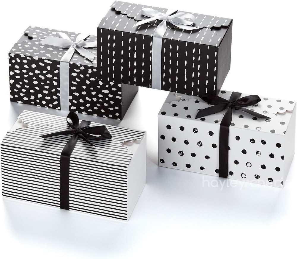 Versatile Pack of 20 Black & White Gift Boxes with Easy Assembly Design