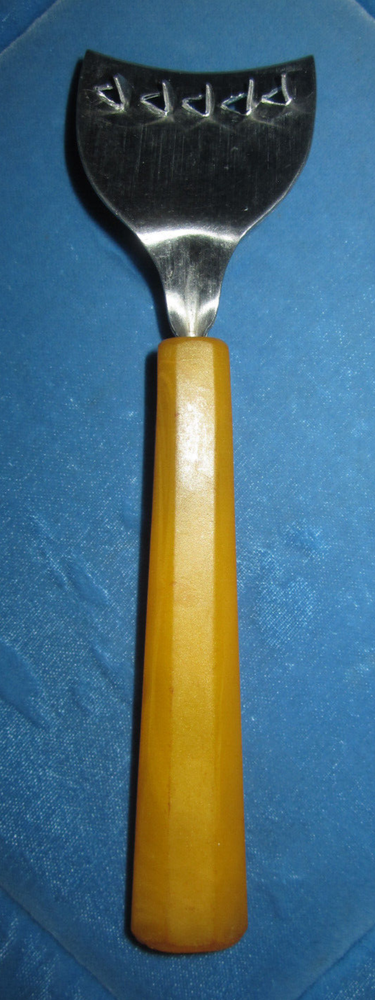 Vtg butterscotch Bakelite handled citrus zester bar tool