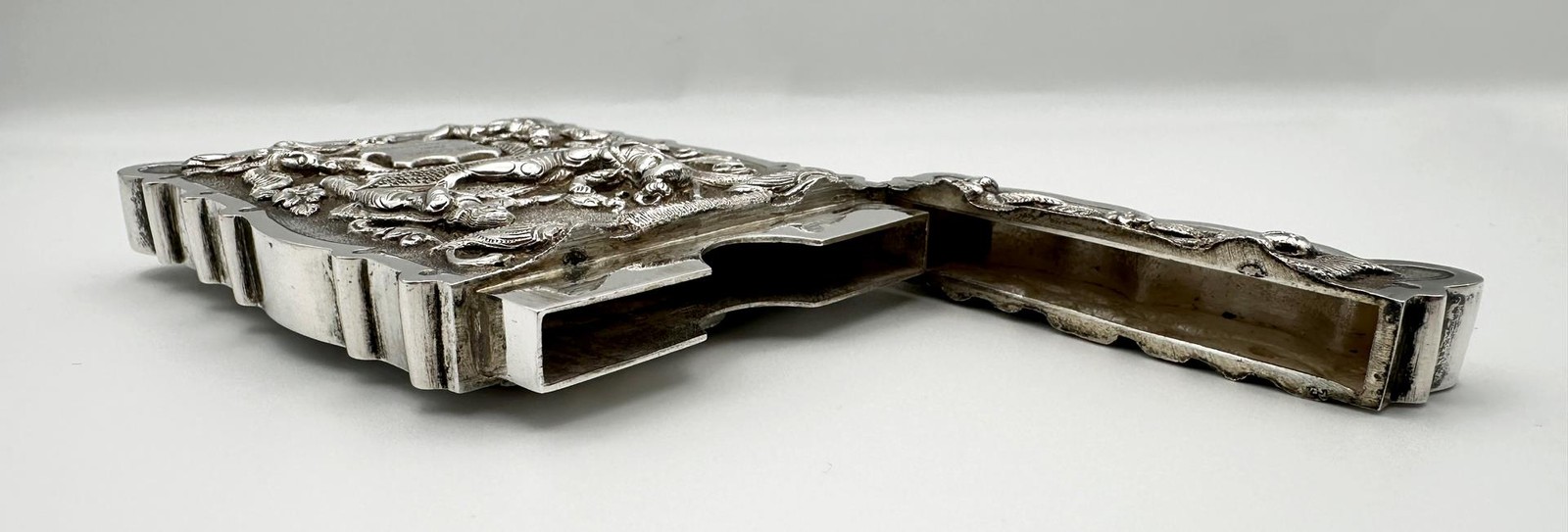 ANTIQUE INDIAN REPOUSE CARD CASE SILVER c1900 HASTINGS CHAPEL KOLKATA