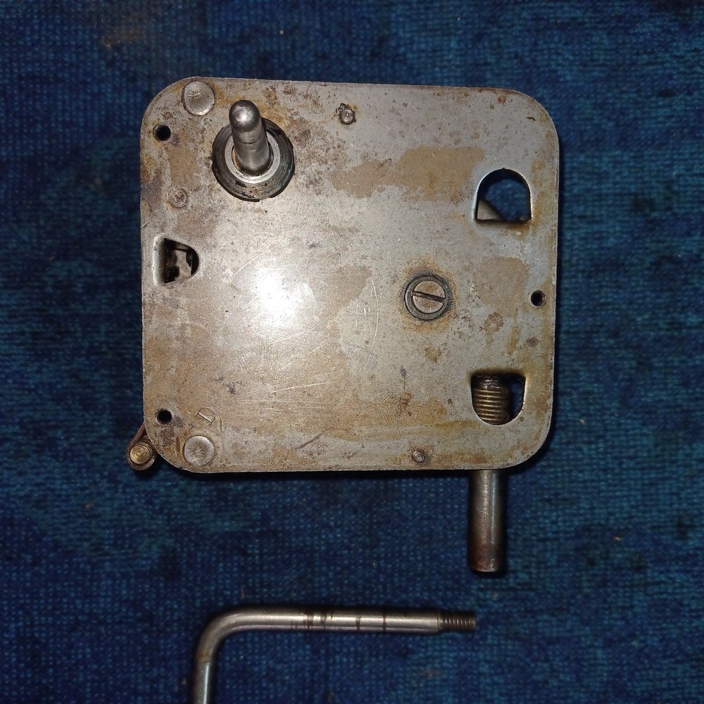 PHONOGRAPH SINGLE SPRING MOTOR***MOTOR REBUILT***UNKNOWN BRAND