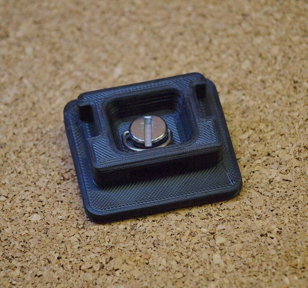 Quick release plate for tripod, Vanguard QS-05 replacement