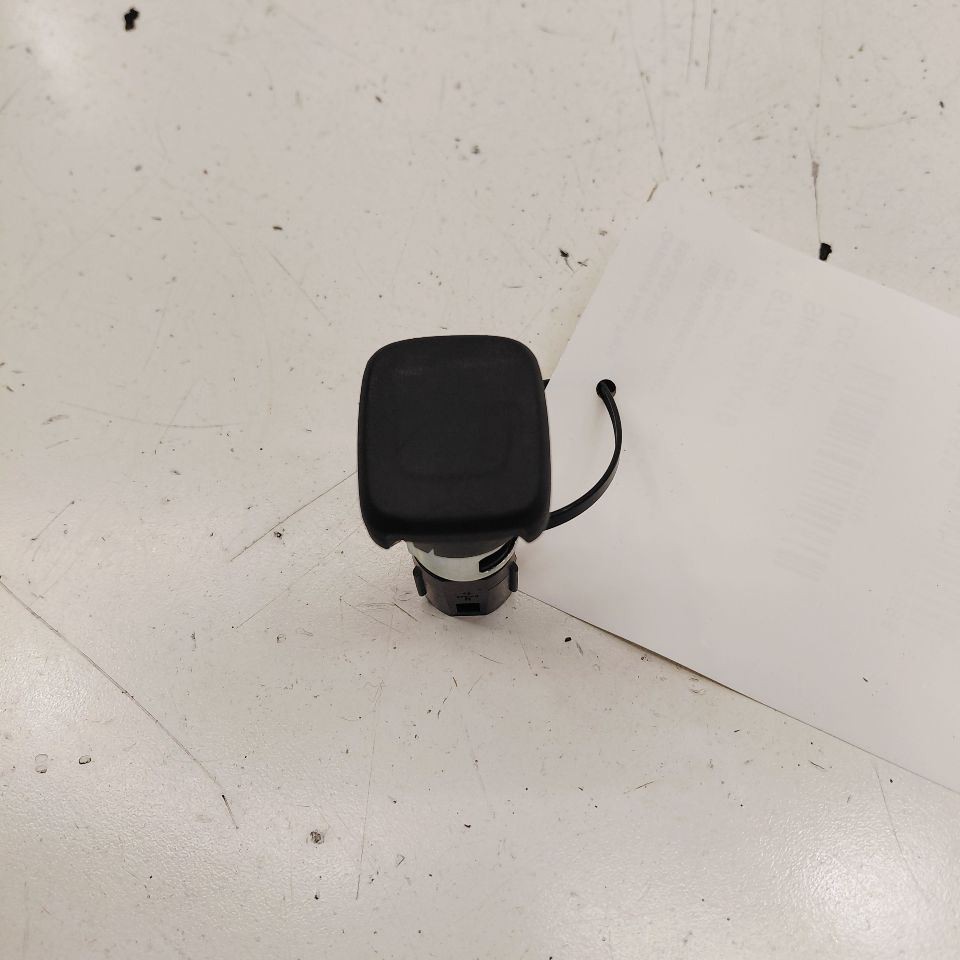 Chevy Volt 12V Power Port Socket 2019 2018 2017 2016