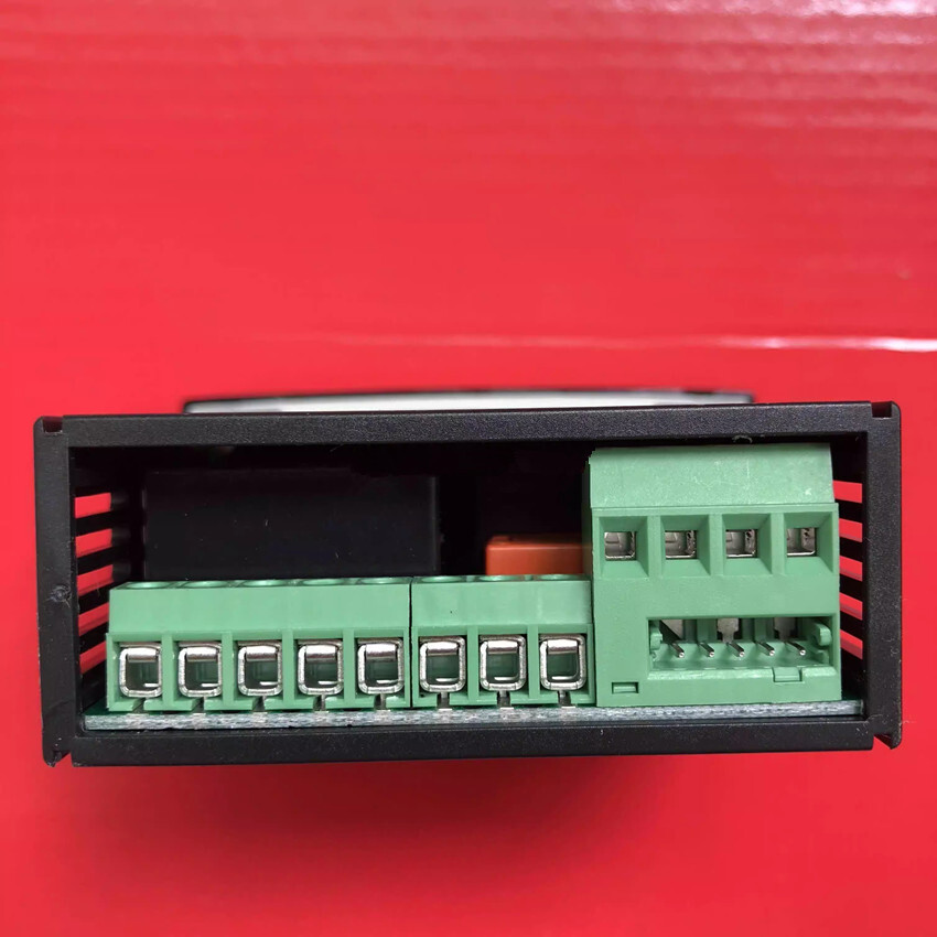 1pcs Dixell CR06CX-5N0C1 Temperature Controller